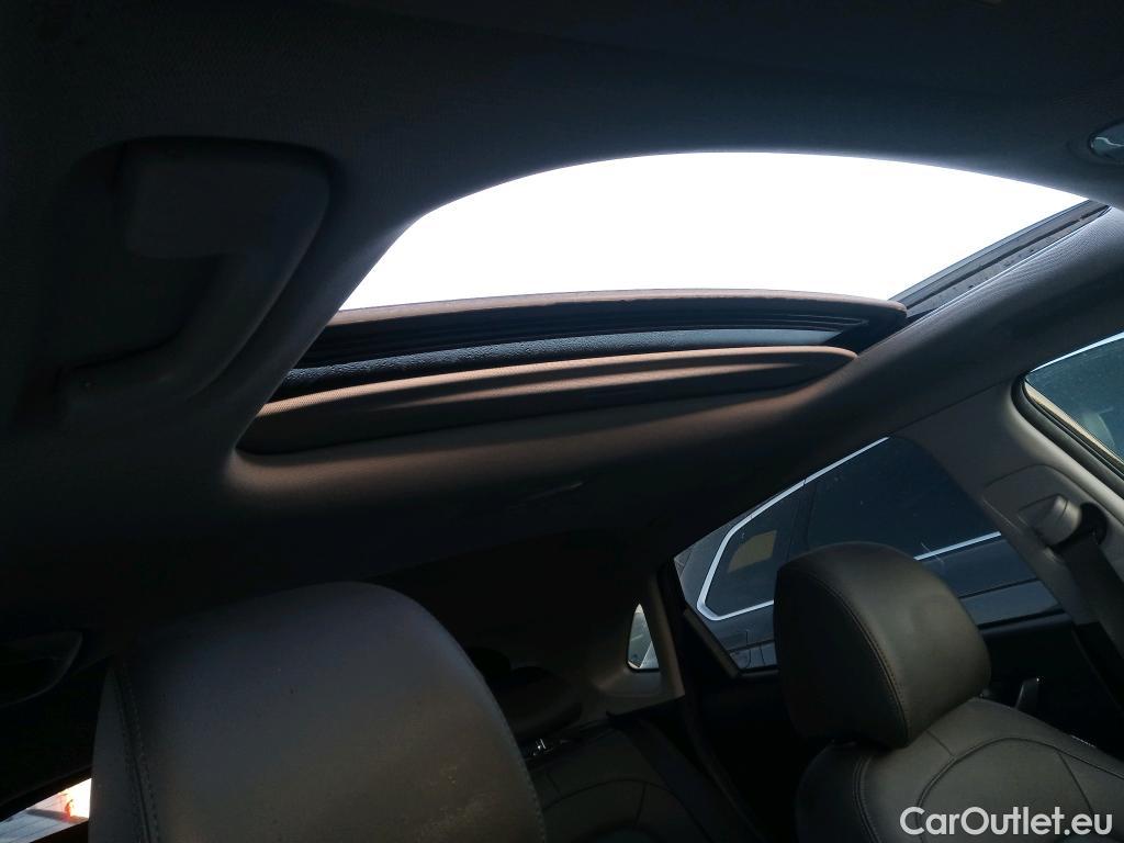 Hyundai  Konna HYUNDAI Kona / 2020 / 5P / todoterreno 1.6 GDI HEV Style Sky DCT #12