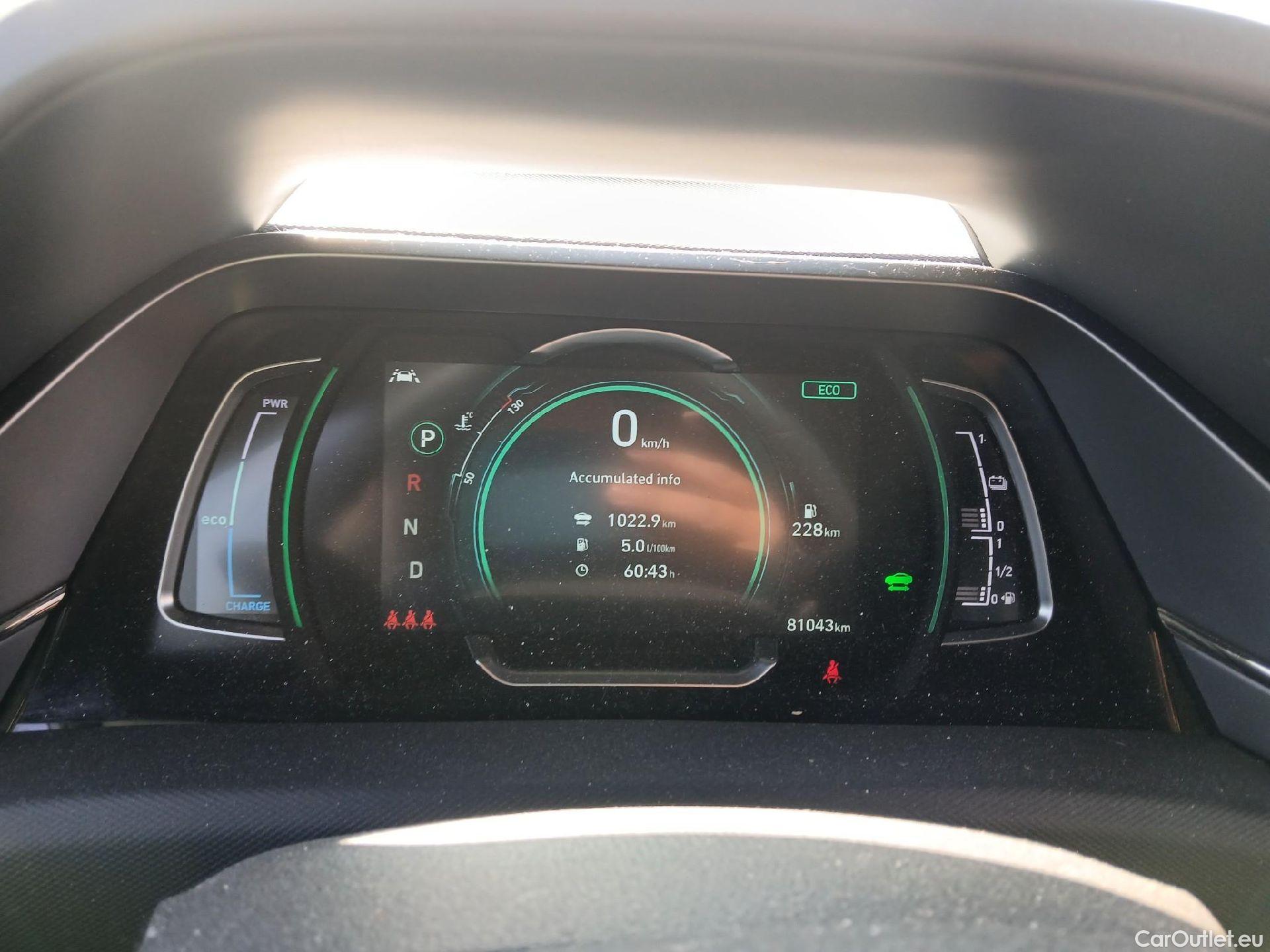 Hyundai   Ioniq HYUNDAI / 2019 / 5P / berlina con portón 1.6 GDI HEV Tecno DCT #4