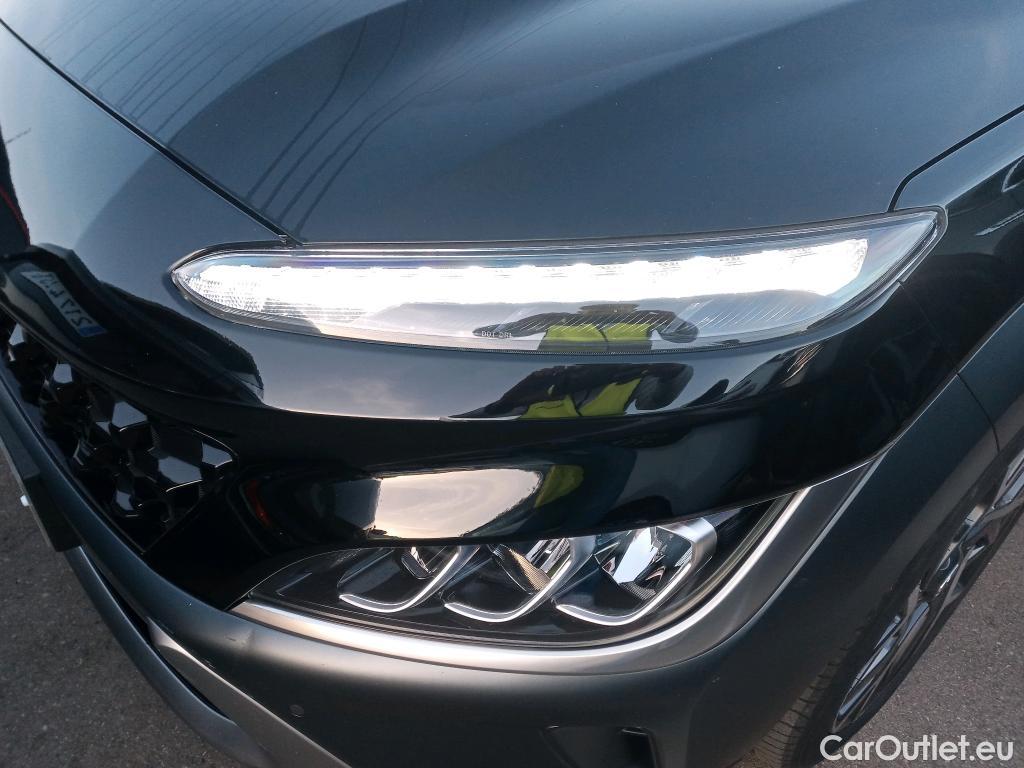 Hyundai  Konna HYUNDAI Kona / 2020 / 5P / todoterreno 1.6 GDI HEV Style Sky DCT #16