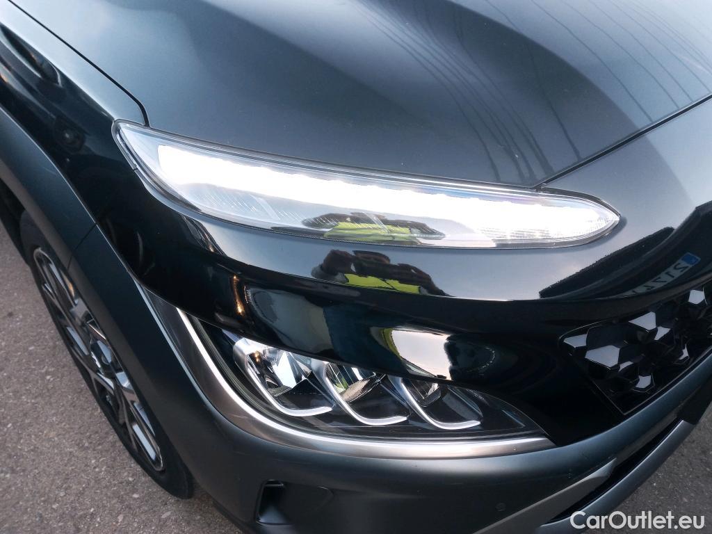 Hyundai  Konna HYUNDAI Kona / 2020 / 5P / todoterreno 1.6 GDI HEV Style Sky DCT #17