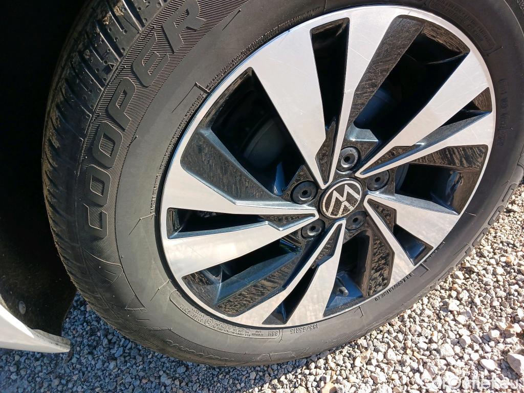 Volkswagen  Polo VOLKSWAGEN  / 2017 / 5P / berlina con portón Advance 1.0 TSI 70kW (95CV) #40