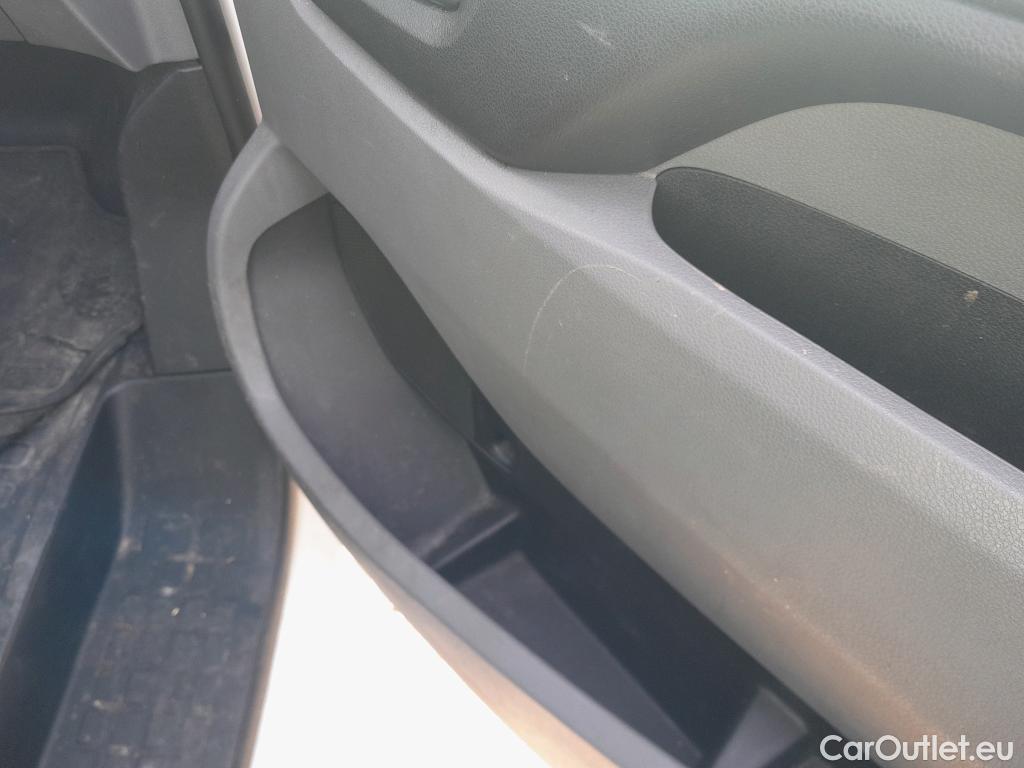 Opel  Vivaro OPEL  / 2019 / 4P / furgón 2.0 Diésel 88kW (120CV) L Inc. Express #47
