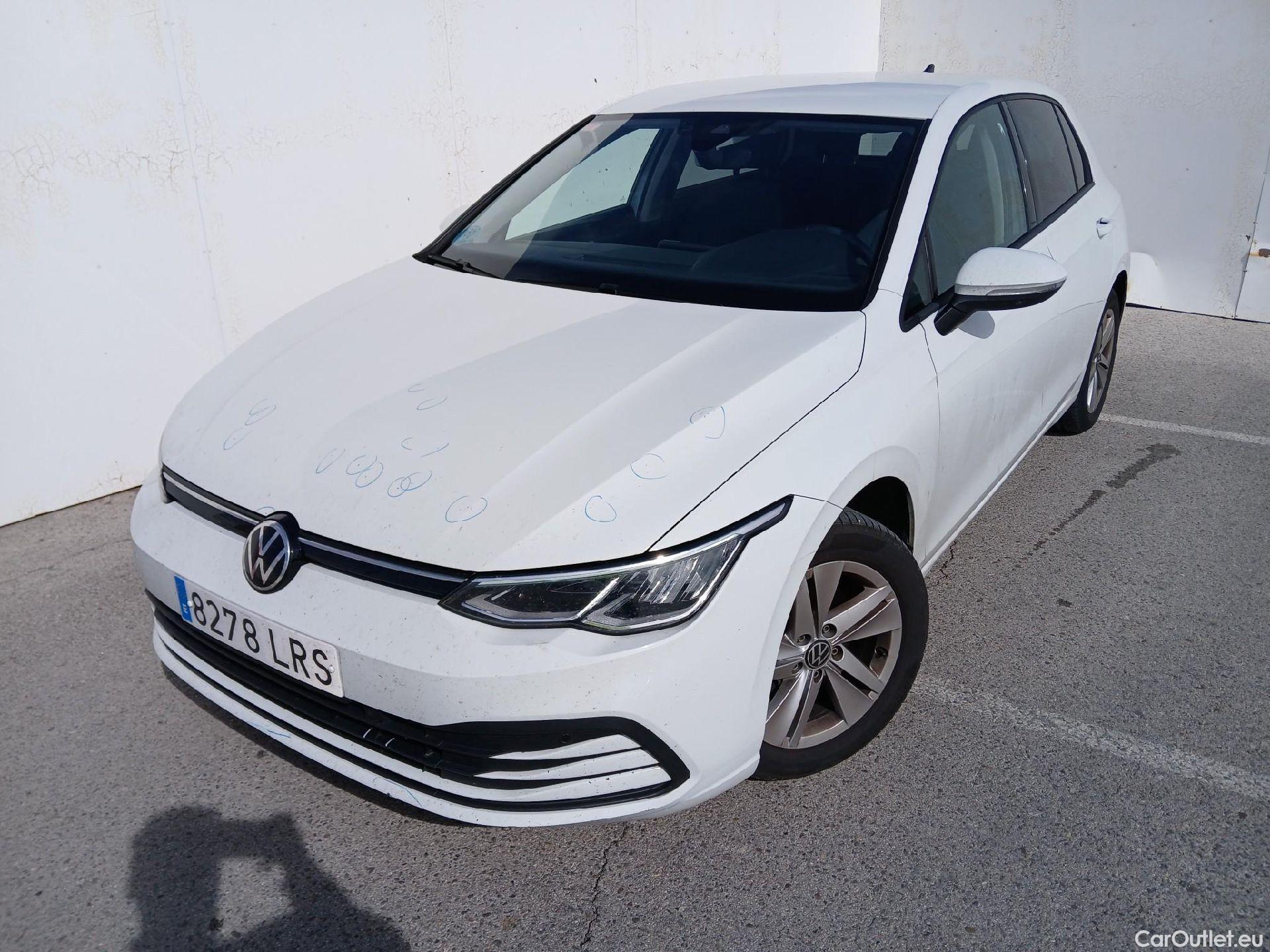 Volkswagen  Golf  VOLKSWAGEN / 2020 / 5P / berlina con portón Life 2.0 TDI 85kW (115CV) #1