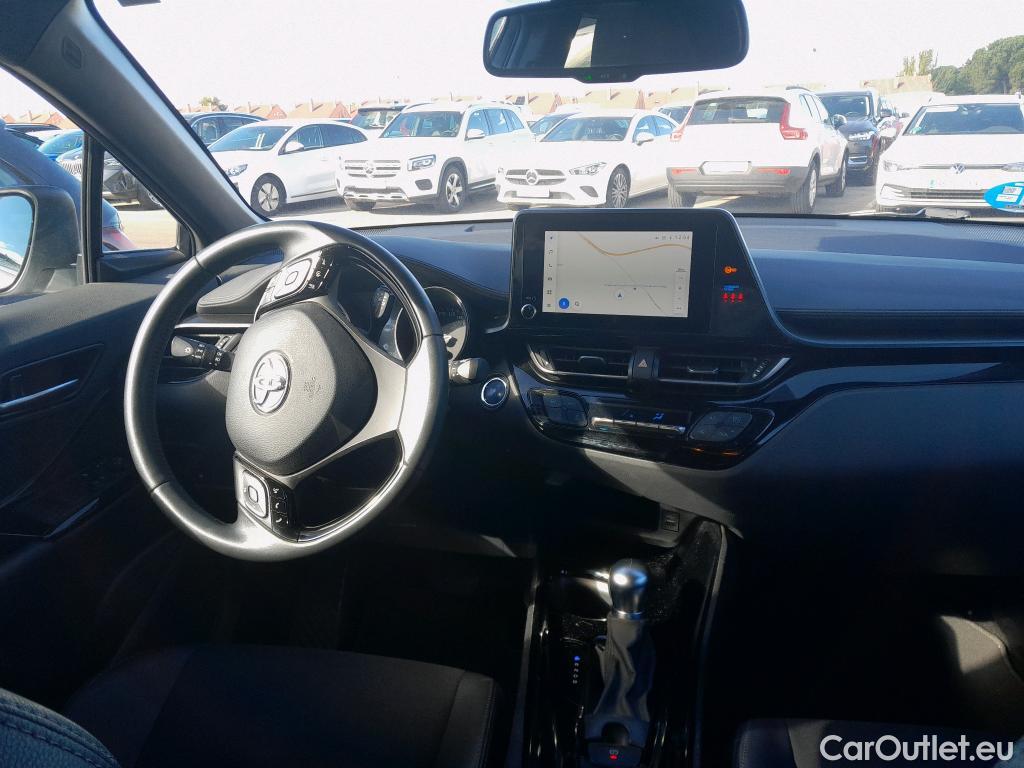 Toyota  C-HR TOYOTA  / 2019 / 5P / todoterreno 1.8 125H Advance #3