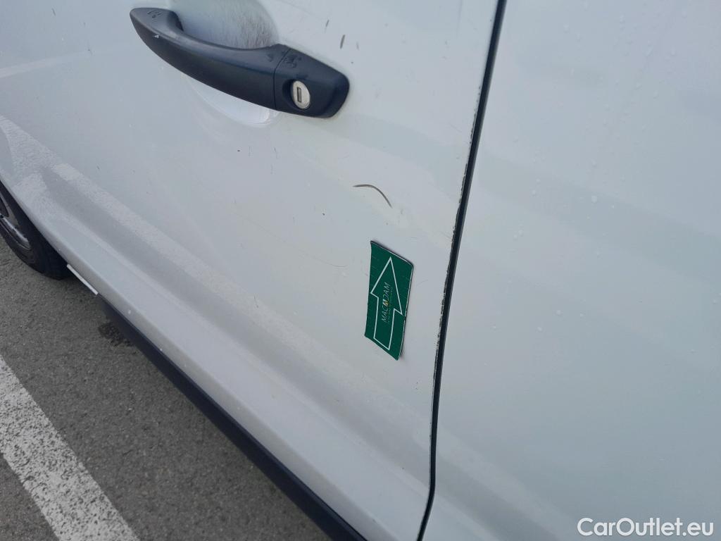 Opel  Vivaro OPEL  / 2019 / 4P / furgón 2.0 Diésel 88kW (120CV) L Inc. Express #27