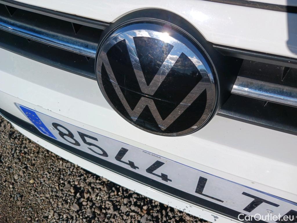 Volkswagen  Polo VOLKSWAGEN  / 2017 / 5P / berlina con portón Advance 1.0 TSI 70kW (95CV) #26