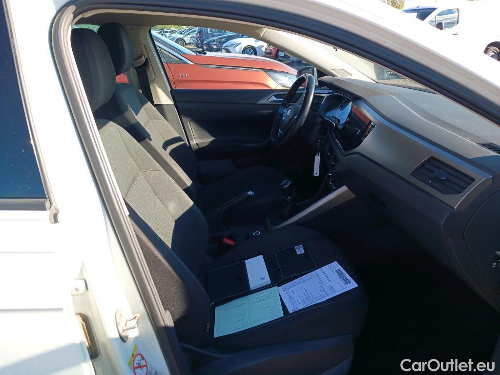Volkswagen  Polo VOLKSWAGEN  / 2017 / 5P / berlina con portón Advance 1.0 TSI 70kW (95CV) #6