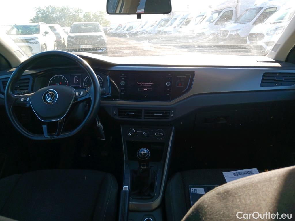 Volkswagen  Polo VOLKSWAGEN  / 2017 / 5P / berlina con portón Advance 1.0 TSI 70kW (95CV) #3