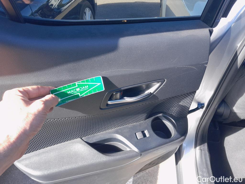 Toyota  C-HR TOYOTA  / 2019 / 5P / todoterreno 1.8 125H Advance #12