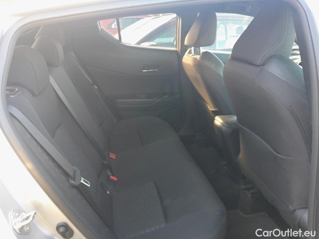 Toyota  C-HR TOYOTA  / 2019 / 5P / todoterreno 1.8 125H Advance #7