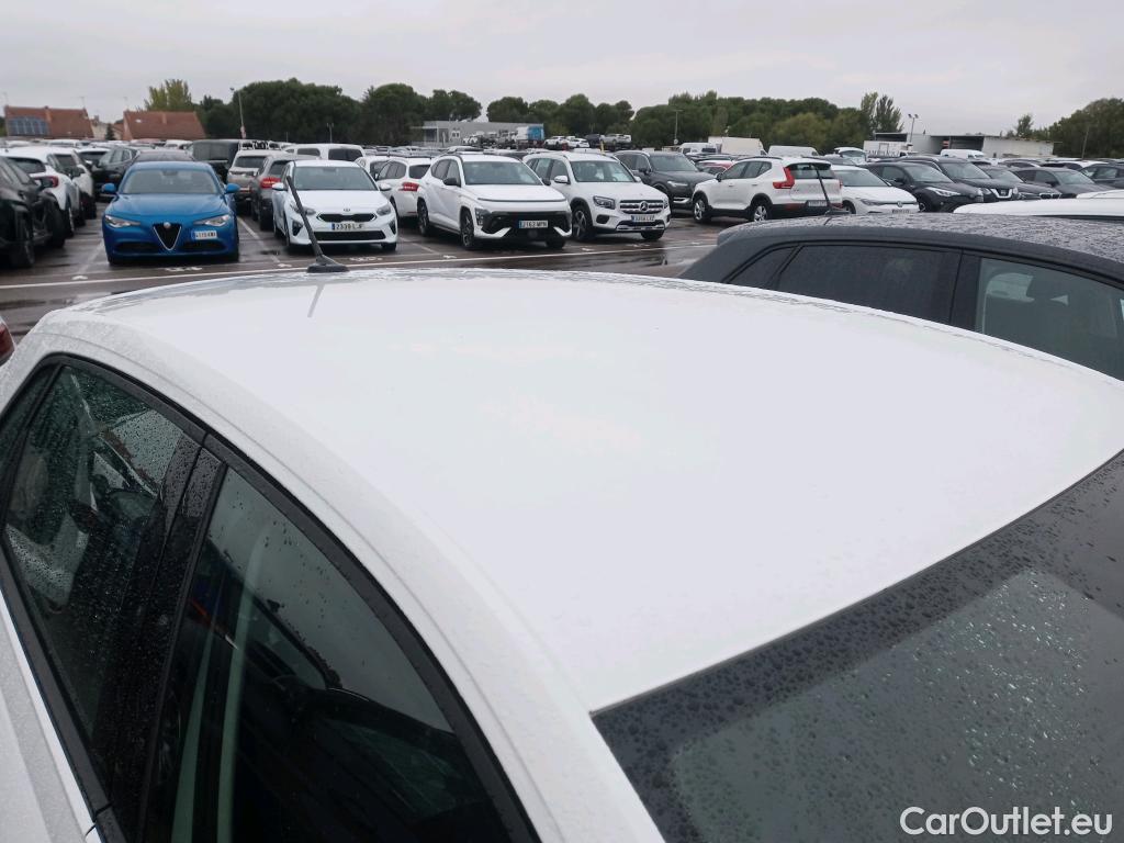 Volkswagen  Polo VOLKSWAGEN  / 2017 / 5P / berlina con portón Advance 1.0 TSI 70kW (95CV) #14