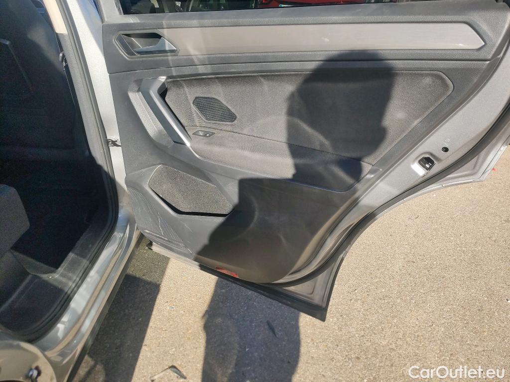 Volkswagen  Tiguan VOLKSWAGEN  Allspace / 2017 / 5P / todoterreno Advance 2.0 TDI 110kW (150CV) DSG #24