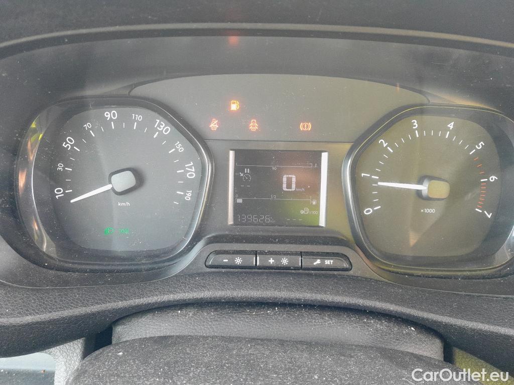 Opel  Vivaro OPEL  / 2019 / 4P / furgón 2.0 Diésel 88kW (120CV) L Inc. Express #4