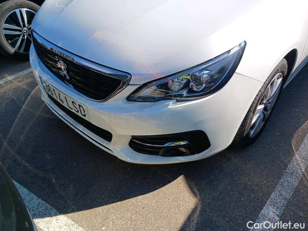  Peugeot  308 PEUGEOT  / 2017 / 5P / familiar SW Active Pack BlueHDi 130 S&S EAT8 #23
