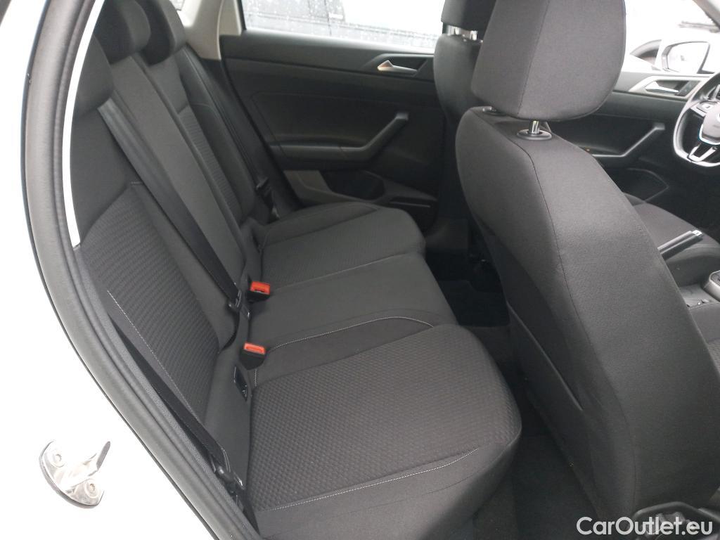 Volkswagen  Polo VOLKSWAGEN  / 2017 / 5P / berlina con portón Advance 1.0 TSI 70kW (95CV) #7
