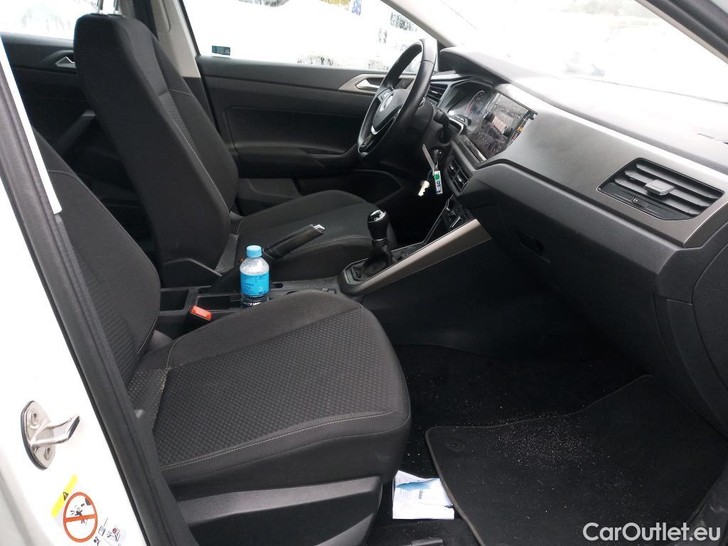 Volkswagen  Polo VOLKSWAGEN  / 2017 / 5P / berlina con portón Advance 1.0 TSI 70kW (95CV) #6