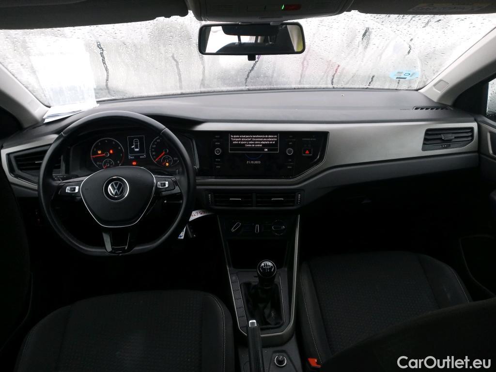 Volkswagen  Polo VOLKSWAGEN  / 2017 / 5P / berlina con portón Advance 1.0 TSI 70kW (95CV) #3