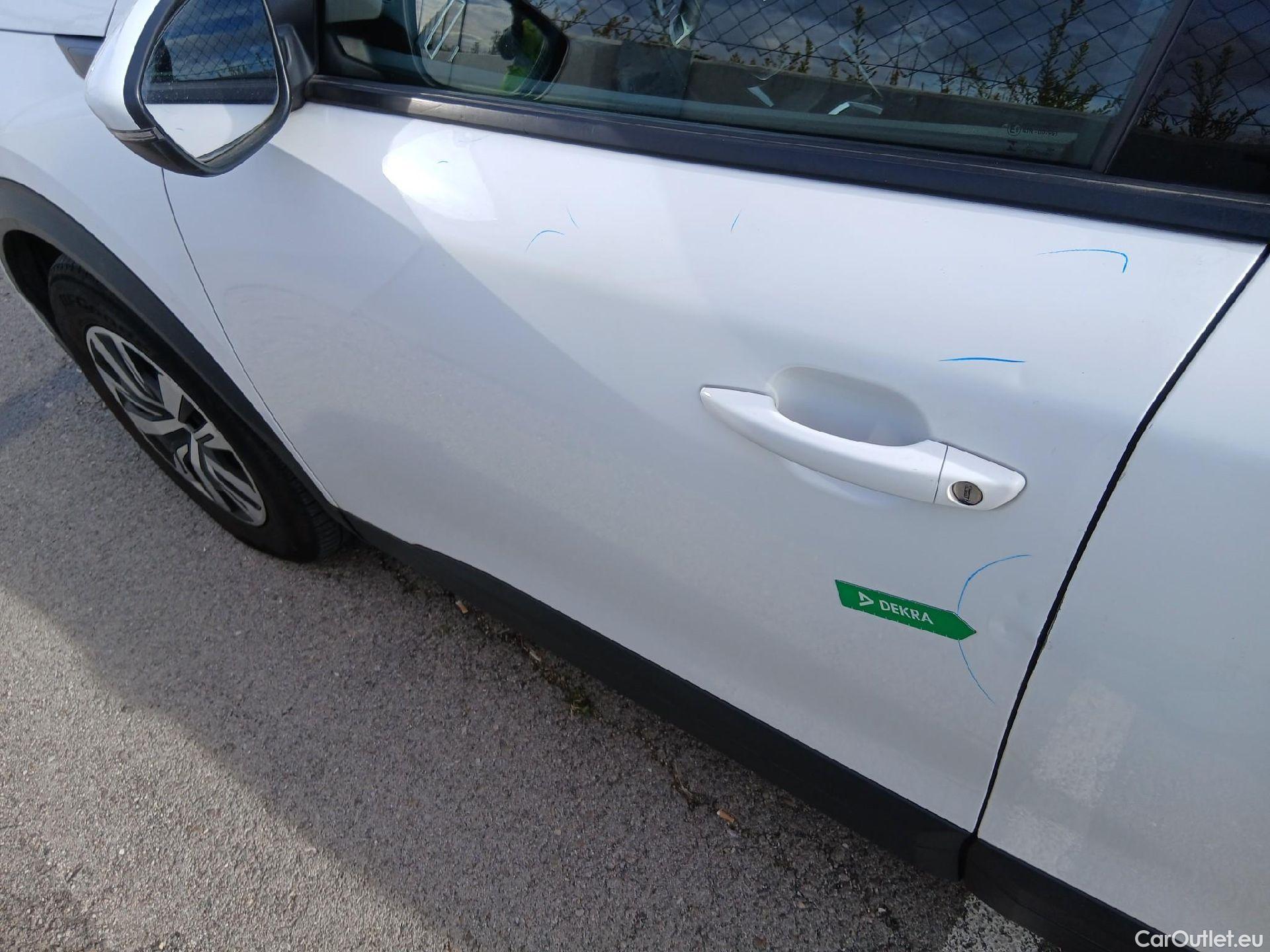  Peugeot  2008 PEUGEOT  / 2019 / 5P / todoterreno Active Puretech 100 S&S BVM6 #12