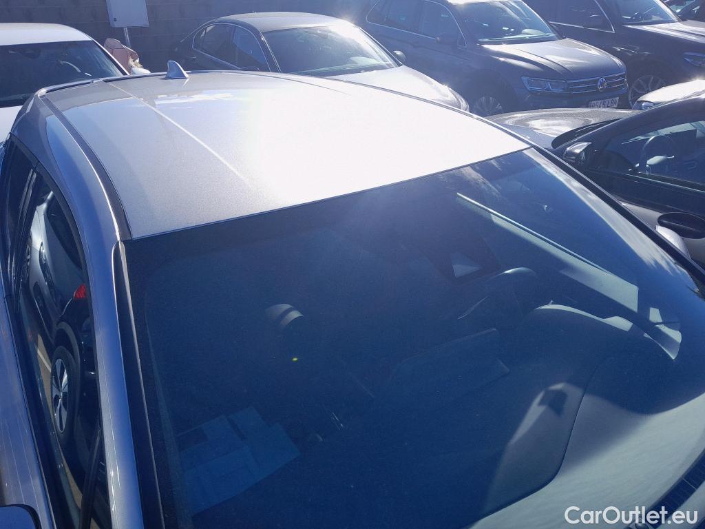 Toyota  C-HR TOYOTA  / 2019 / 5P / todoterreno 1.8 125H Advance #16