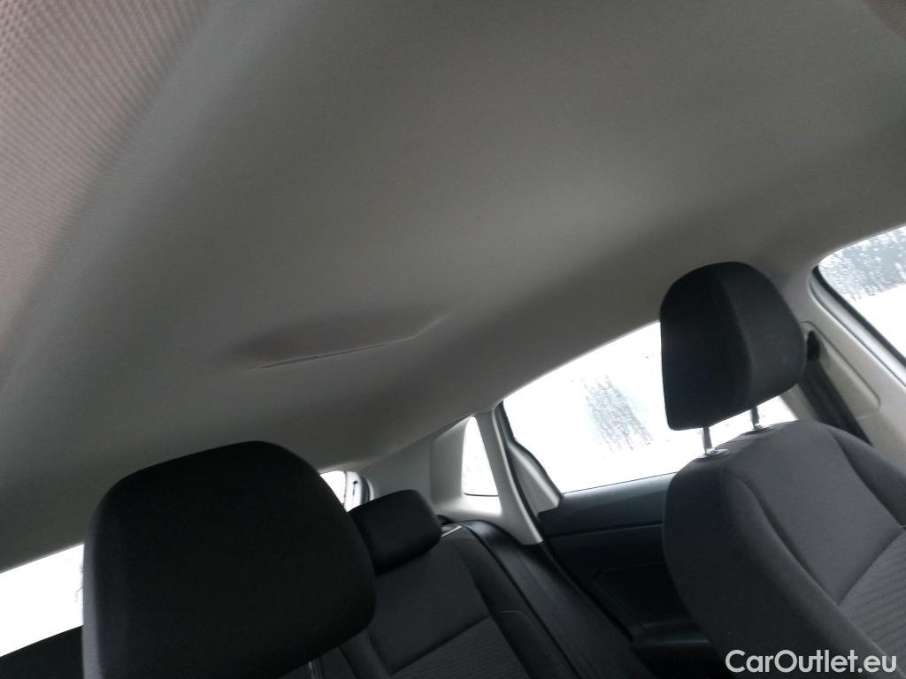 Volkswagen  Polo VOLKSWAGEN  / 2017 / 5P / berlina con portón Advance 1.0 TSI 70kW (95CV) #12