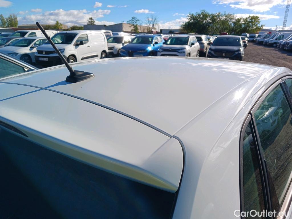 Volkswagen  Polo VOLKSWAGEN  / 2017 / 5P / berlina con portón Advance 1.0 TSI 70kW (95CV) #1