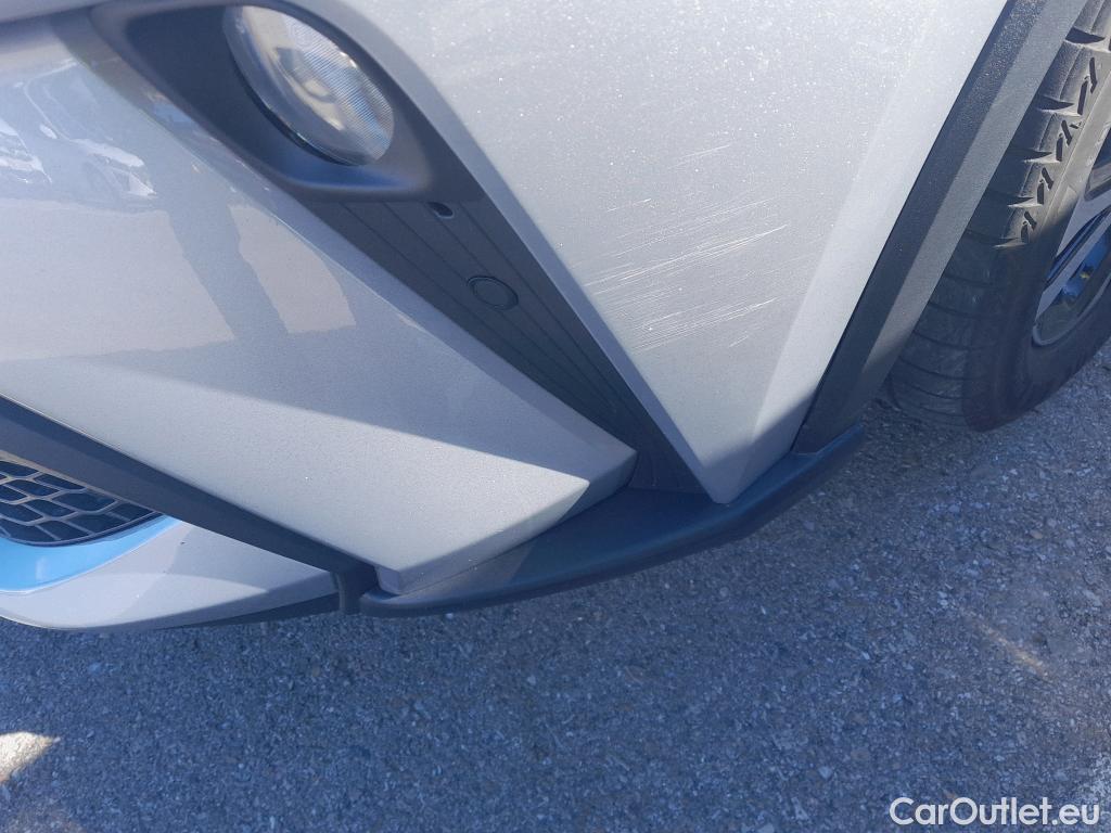 Toyota  C-HR TOYOTA  / 2019 / 5P / todoterreno 1.8 125H Advance #13