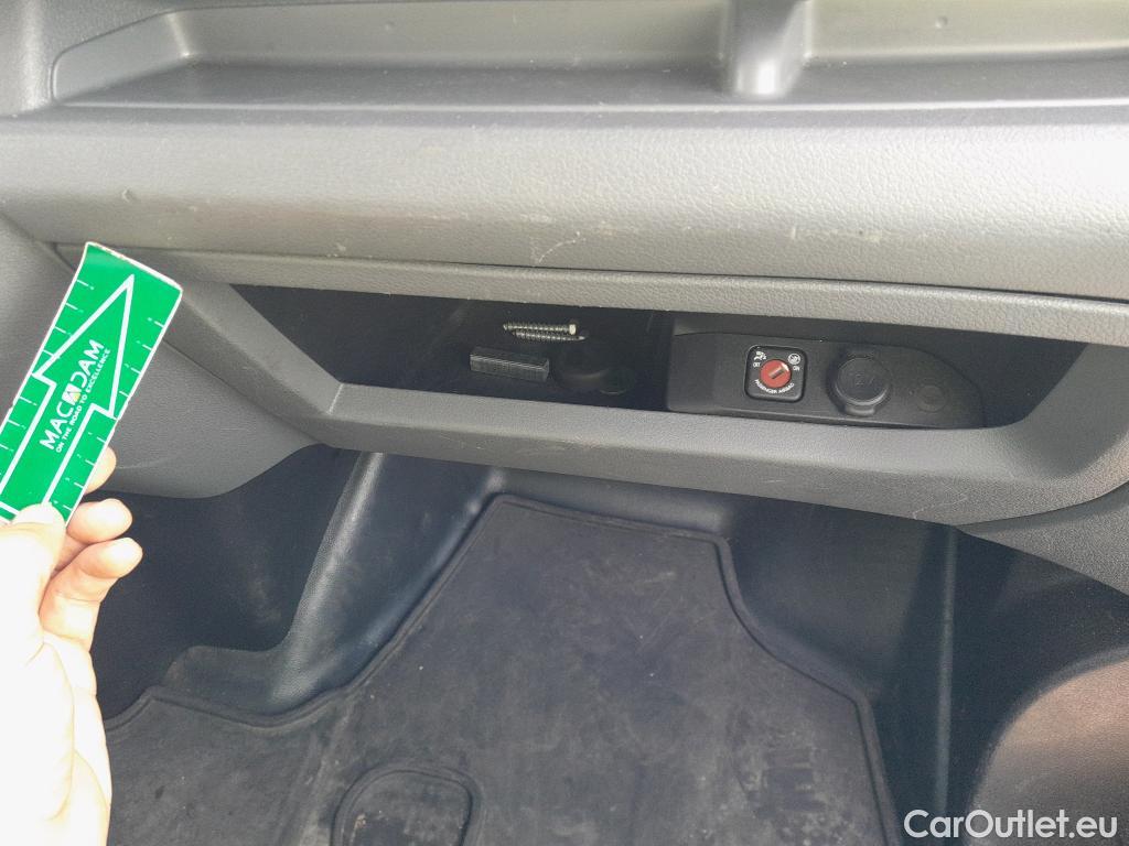 Opel  Vivaro OPEL  / 2019 / 4P / furgón 2.0 Diésel 88kW (120CV) L Inc. Express #45