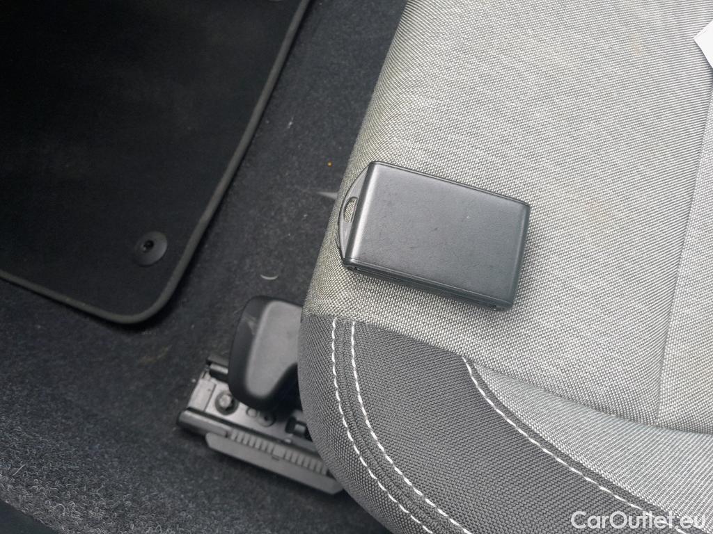 Volvo  XC 40 VOLVO XC40 / 2017 / 5P / todoterreno 1.5 T4 Twin Recharge Inscription Ex Auto #5