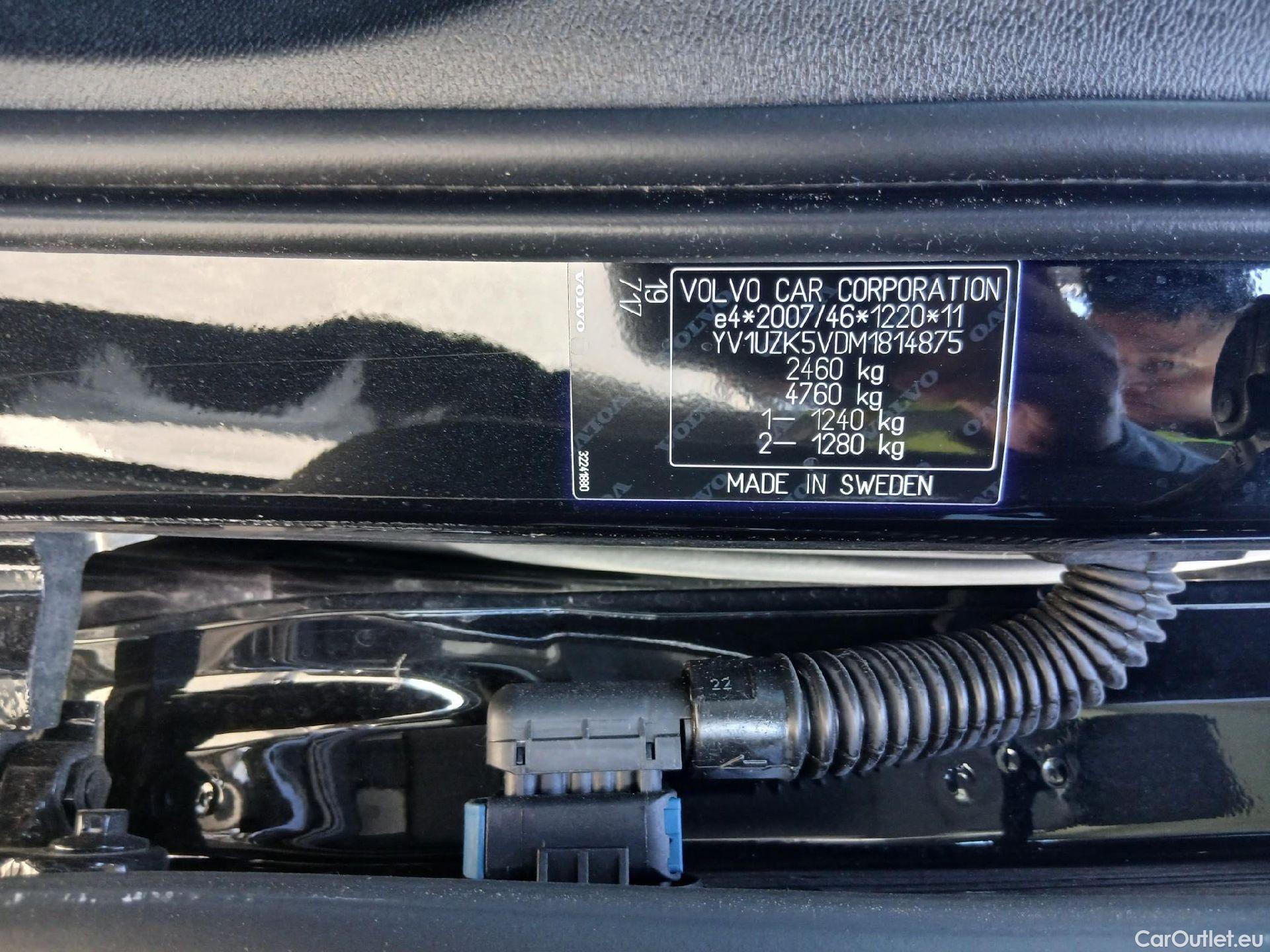 Volvo  XC60 VOLVO  / 2017 / 5P / todoterreno 2.0 B4 D Momentum Auto #13