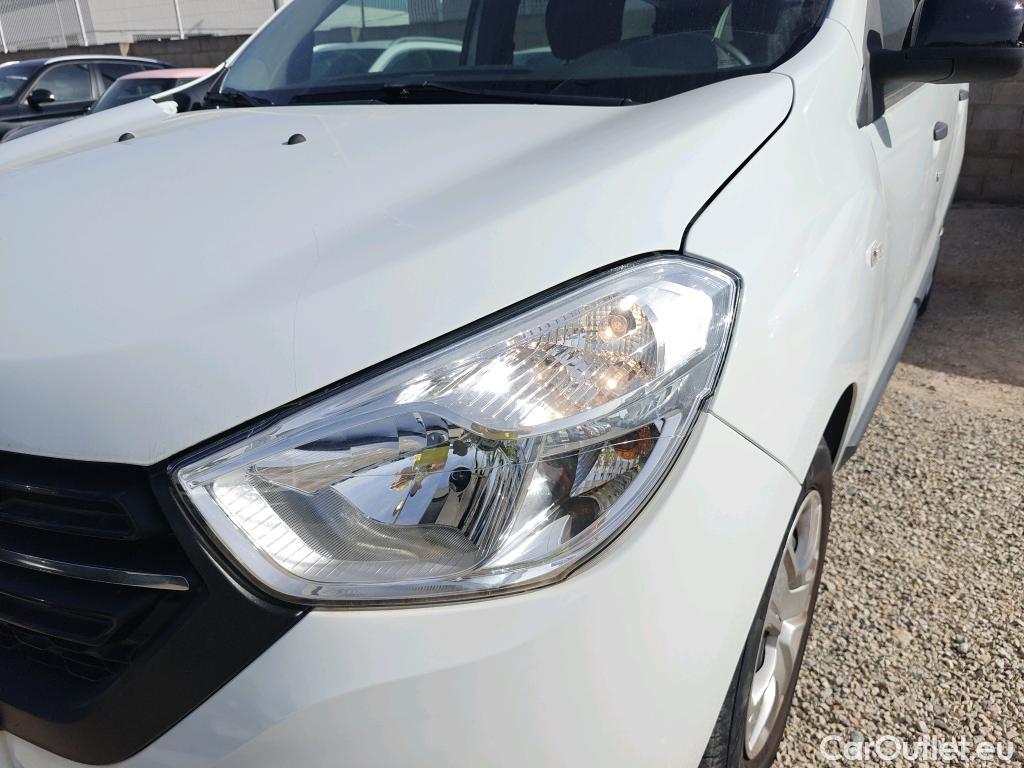 Dacia  Lodgy DACIA  / 2012 / 5P / monovolumen compacto Comfort Blue dCi 70kW (95CV) 7Pl - 18 #15