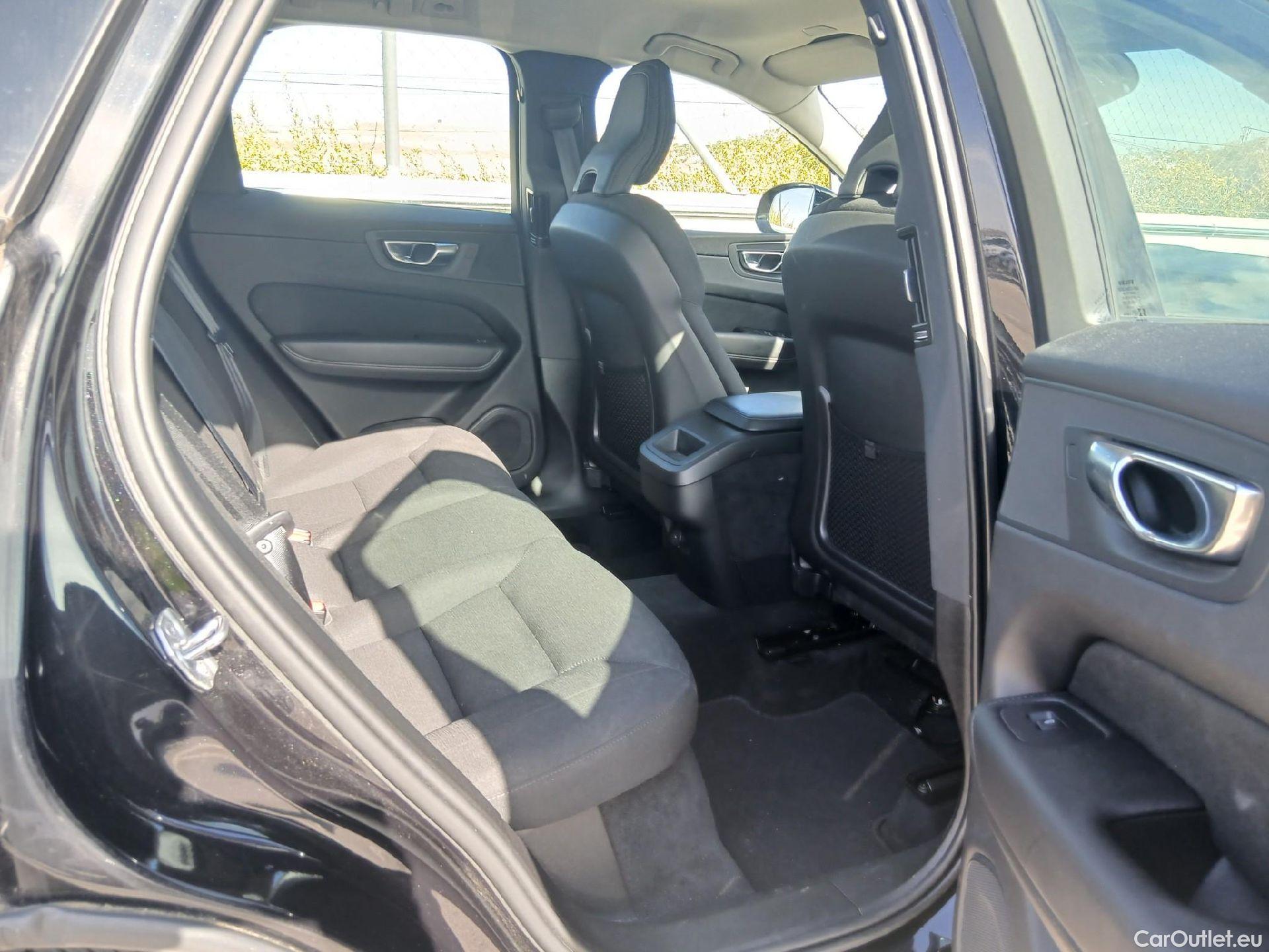 Volvo  XC60 VOLVO  / 2017 / 5P / todoterreno 2.0 B4 D Momentum Auto #7