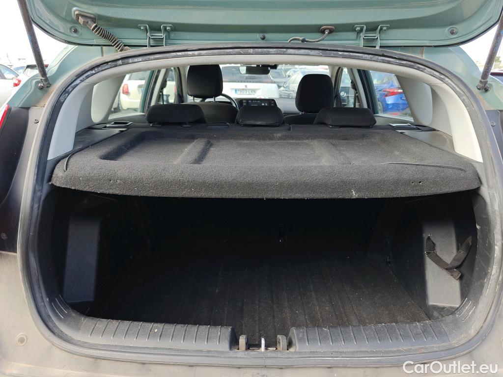 Hyundai  Bayon HYUNDAI  / 2021 / 5P / todoterreno 1.2 MPI Maxx #8