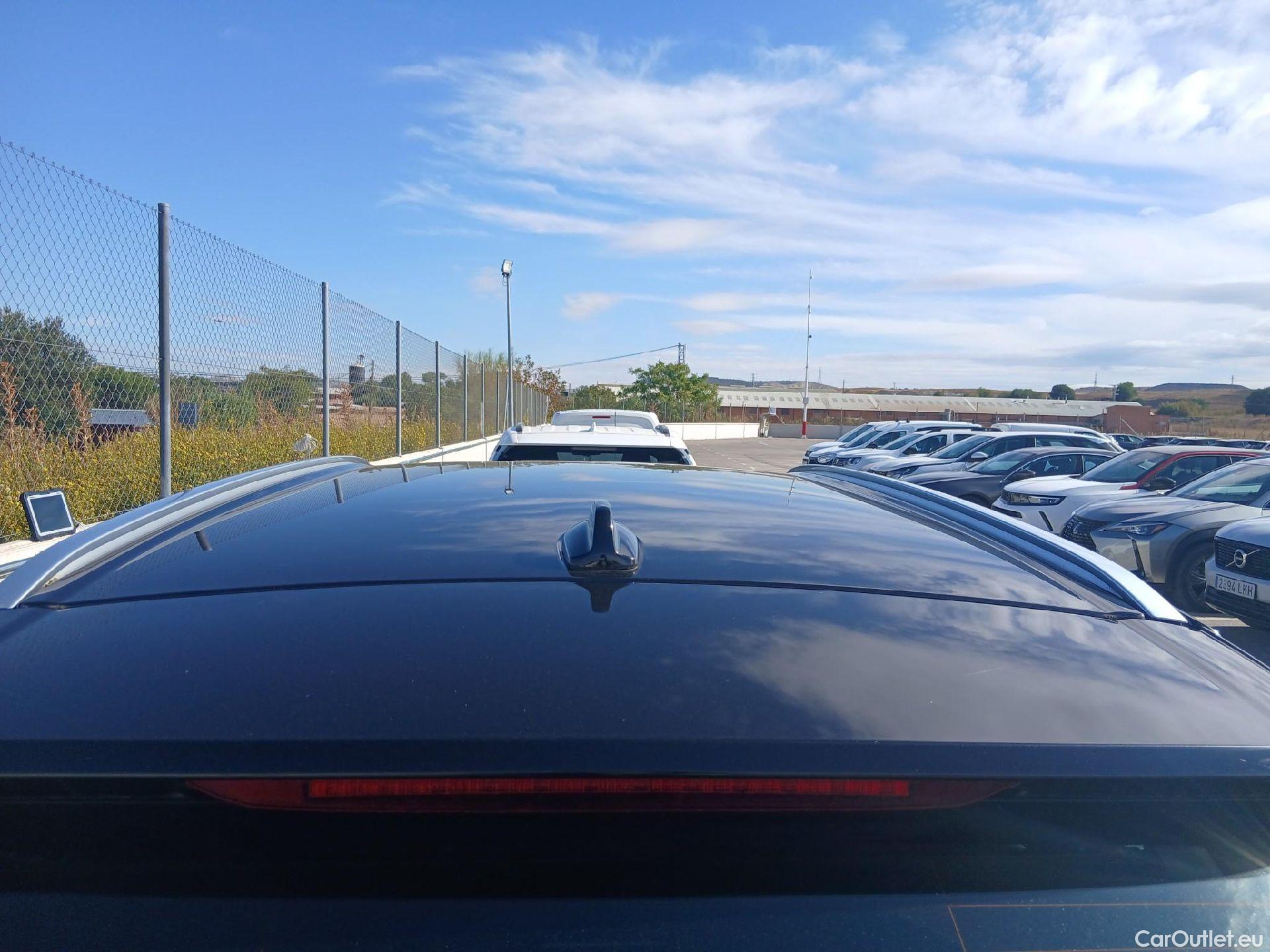 Volvo  XC60 VOLVO  / 2017 / 5P / todoterreno 2.0 B4 D Momentum Auto #9