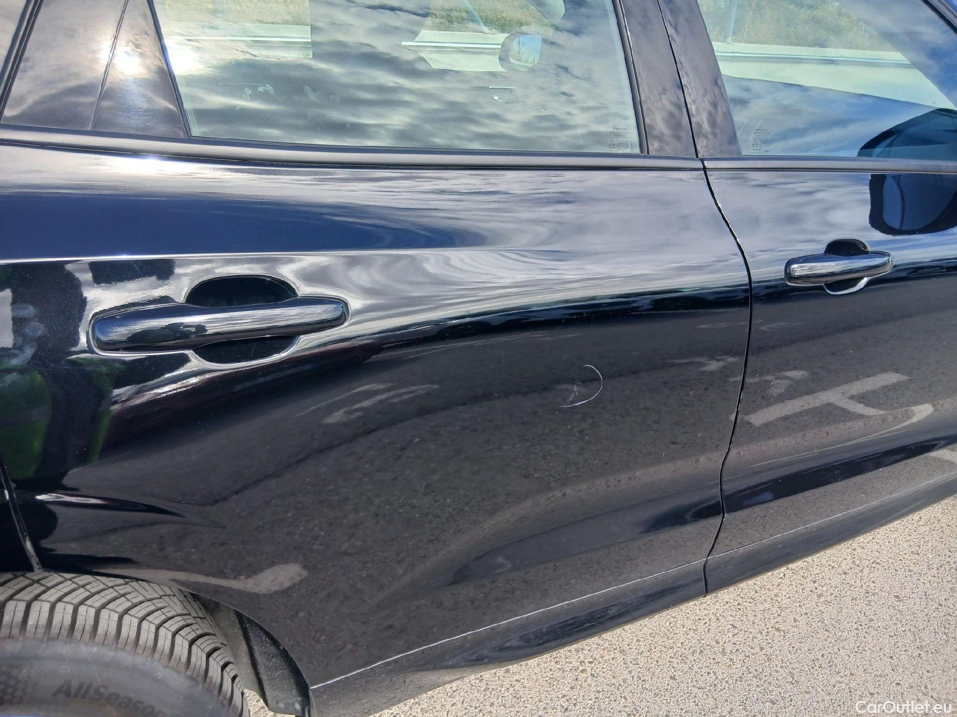 Volvo  XC60 VOLVO  / 2017 / 5P / todoterreno 2.0 B4 D Momentum Auto #23