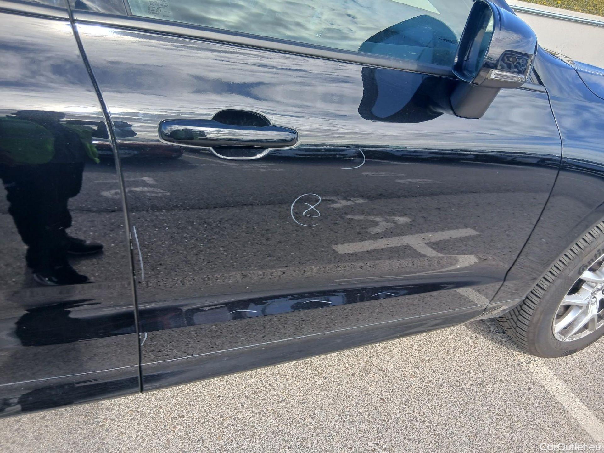 Volvo  XC60 VOLVO  / 2017 / 5P / todoterreno 2.0 B4 D Momentum Auto #24