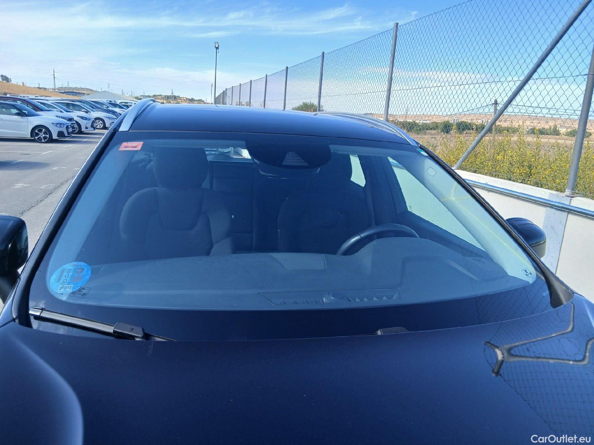 Volvo  XC60 VOLVO  / 2017 / 5P / todoterreno 2.0 B4 D Momentum Auto #9