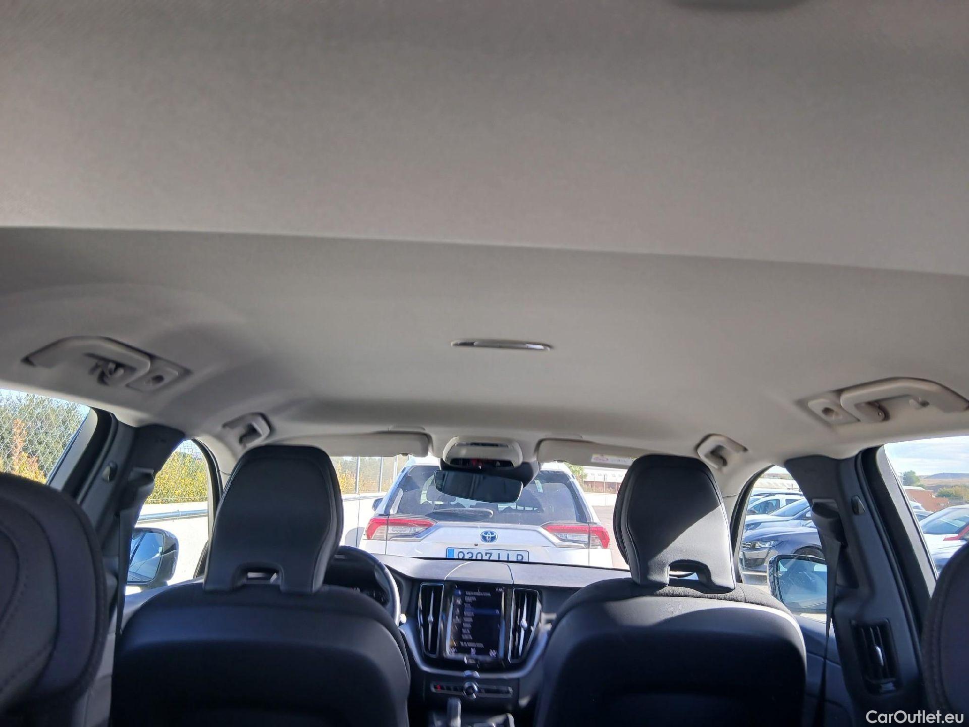 Volvo  XC60 VOLVO  / 2017 / 5P / todoterreno 2.0 B4 D Momentum Auto #10