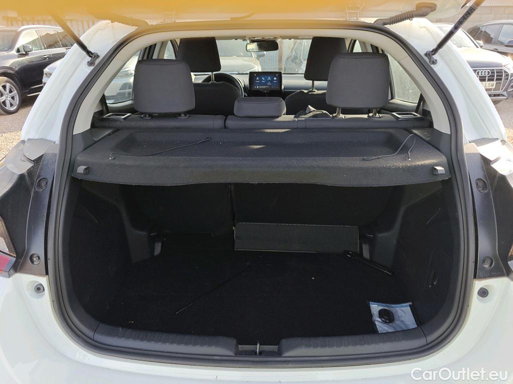 Toyota  Yaris MAZDA Mazda2 / 2019 / 5P / berlina con portón 1.5 85 kW (116 CV) CVT Centre-line (AC) #8