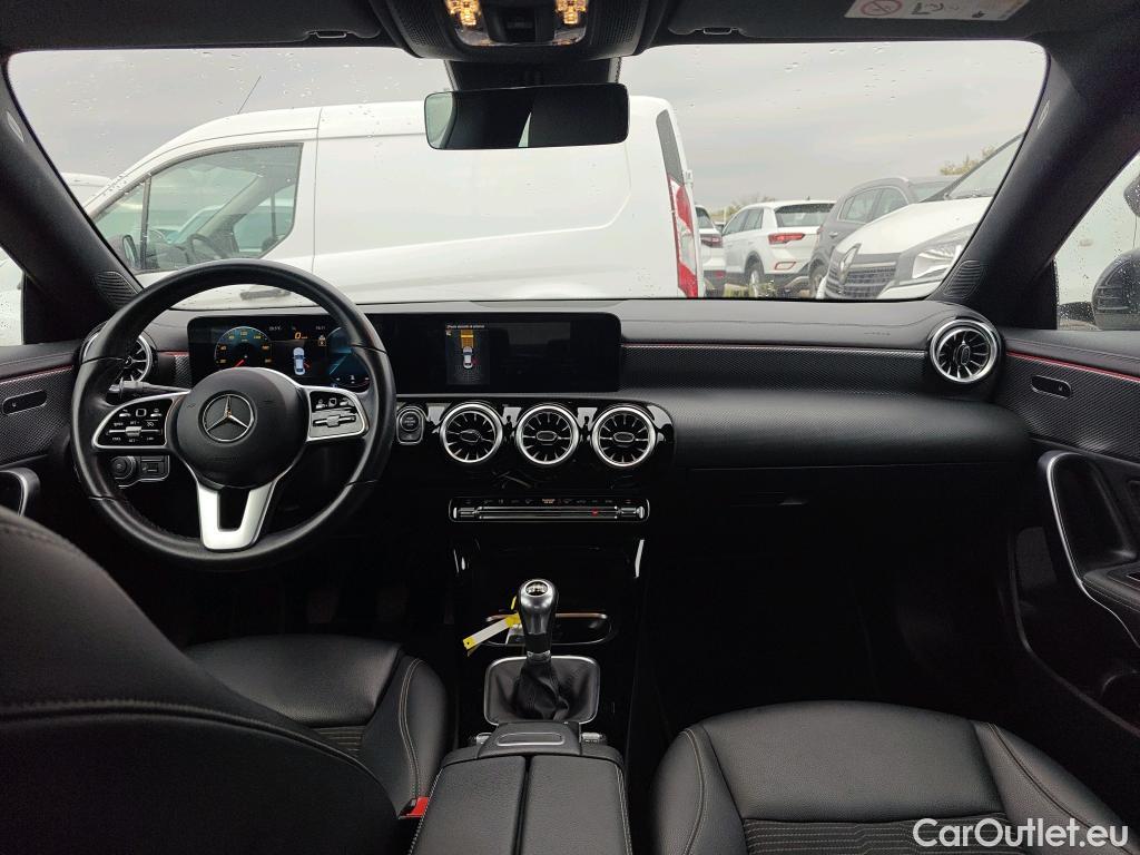 Land Rover  Discovery MERCEDES-BENZ CLA / 2019 / 4P / coupé CLA 180 #3