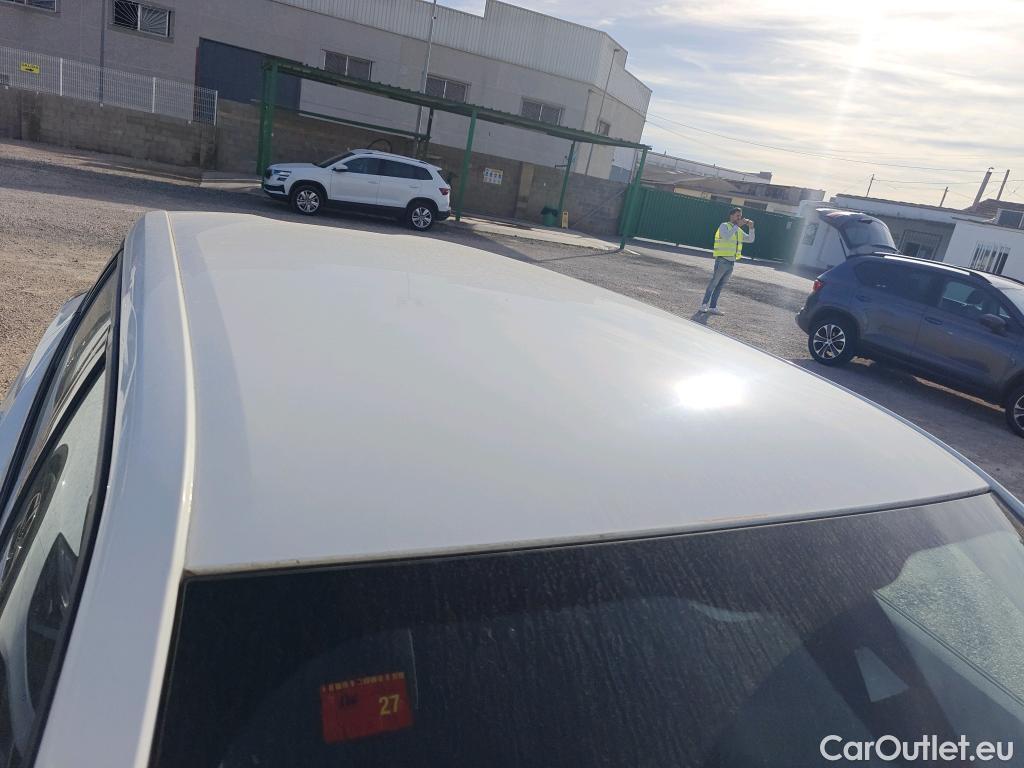 Peugeot  2008 PEUGEOT  / 2019 / 5P / todoterreno Active BlueHDI 81kW (110CV) #15
