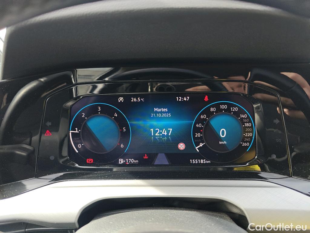 Volkswagen  Golf  VOLKSWAGEN / 2020 / 5P / berlina con portón Life 2.0 TDI 85kW (115CV) #4
