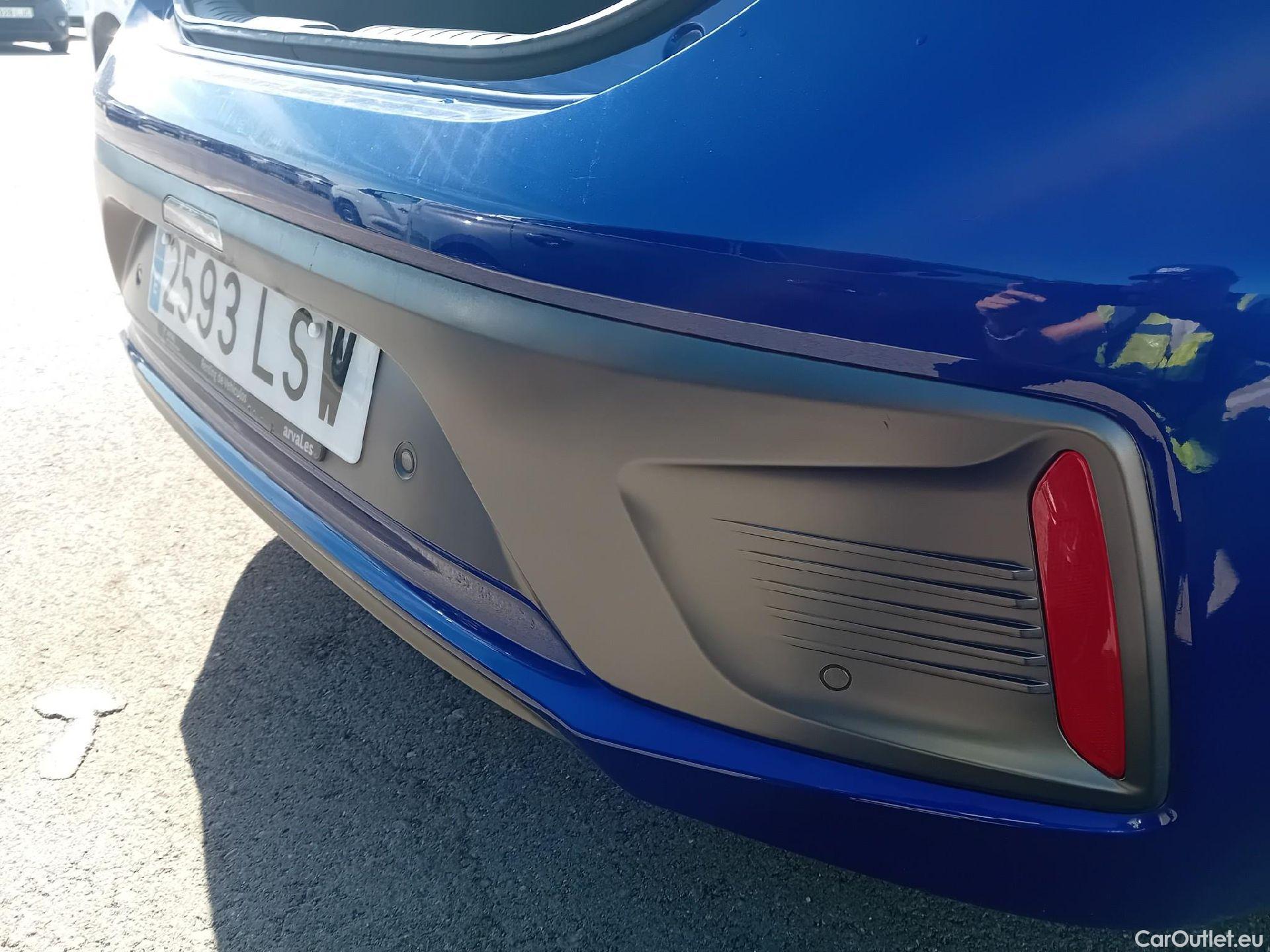 Hyundai   Ioniq HYUNDAI / 2019 / 5P / berlina con portón 1.6 GDI HEV Tecno DCT #26