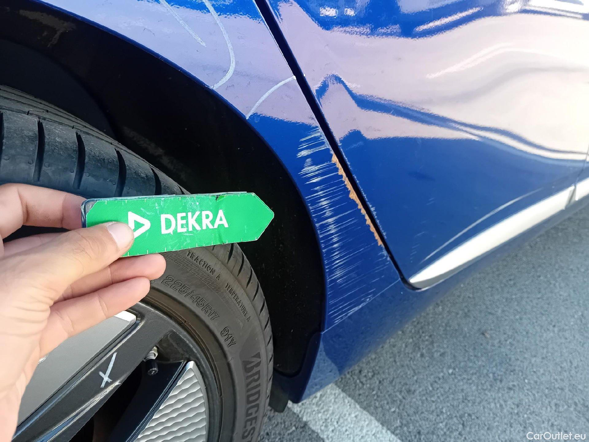 Hyundai   Ioniq HYUNDAI / 2019 / 5P / berlina con portón 1.6 GDI HEV Tecno DCT #30