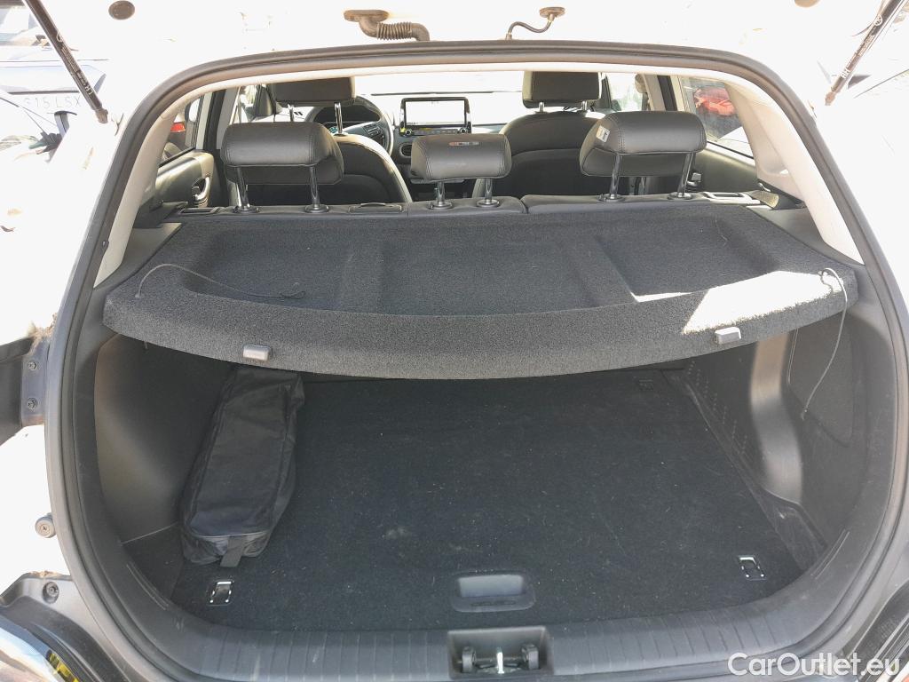 Hyundai  Konna HYUNDAI Kona / 2020 / 5P / todoterreno 1.6 GDI HEV Style Sky DCT #8