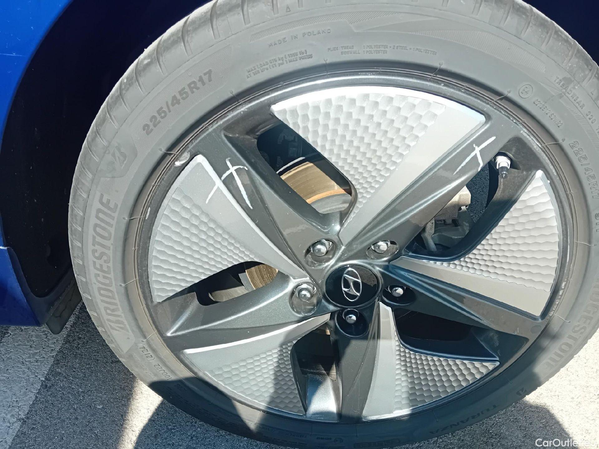 Hyundai   Ioniq HYUNDAI / 2019 / 5P / berlina con portón 1.6 GDI HEV Tecno DCT #19