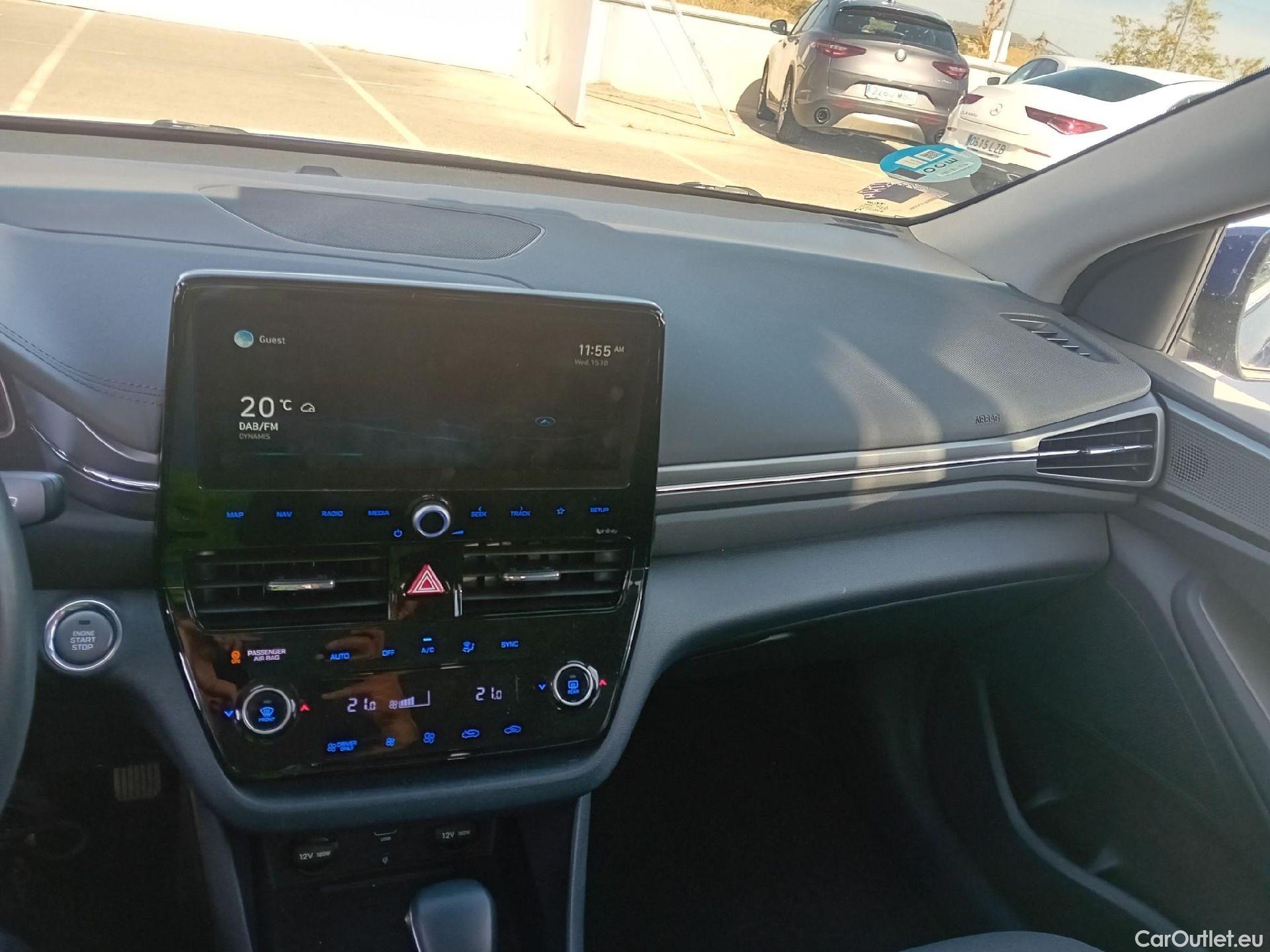 Hyundai   Ioniq HYUNDAI / 2019 / 5P / berlina con portón 1.6 GDI HEV Tecno DCT #12