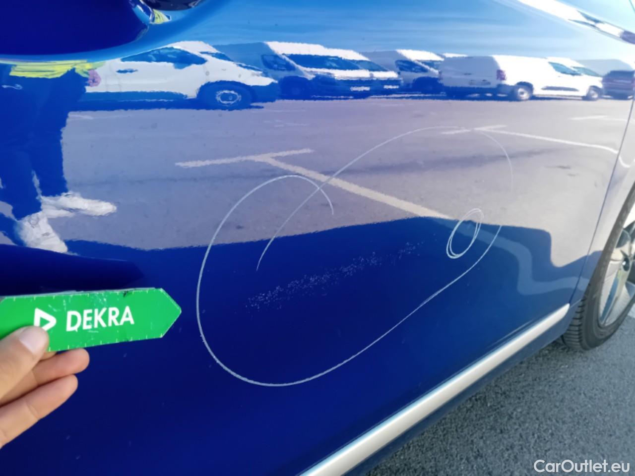Hyundai   Ioniq HYUNDAI / 2019 / 5P / berlina con portón 1.6 GDI HEV Tecno DCT #39