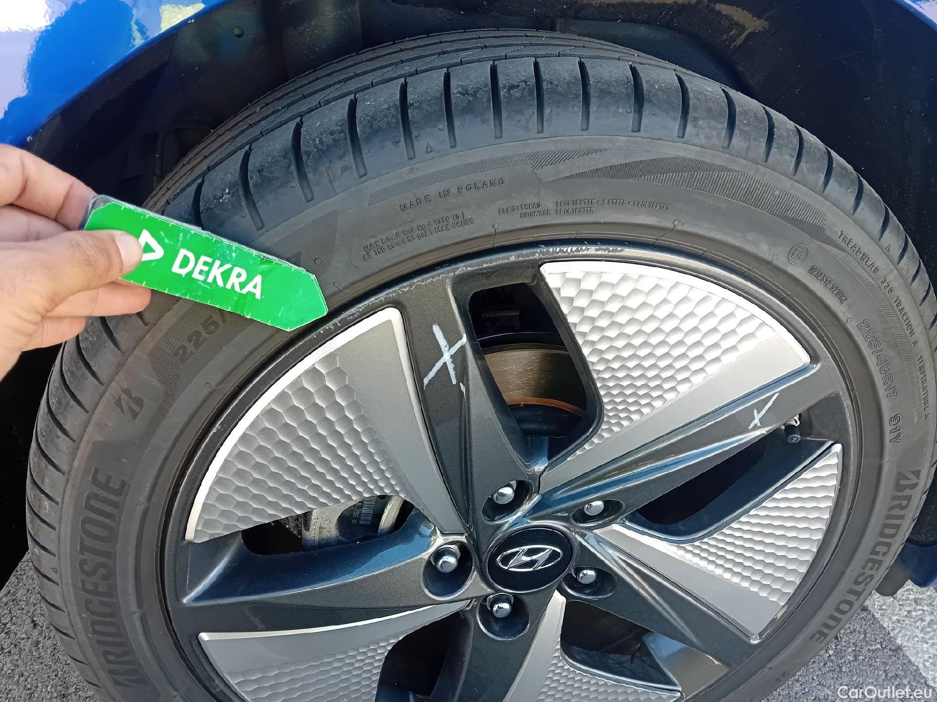 Hyundai   Ioniq HYUNDAI / 2019 / 5P / berlina con portón 1.6 GDI HEV Tecno DCT #27