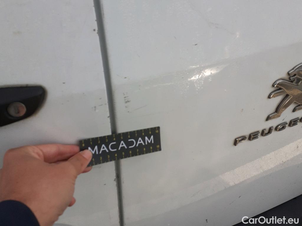 Peugeot  Partner PEUGEOT  / 2018 / 4P / furgón derivado de turismo Premium Standard 600kg BlueHDi 73kW #12