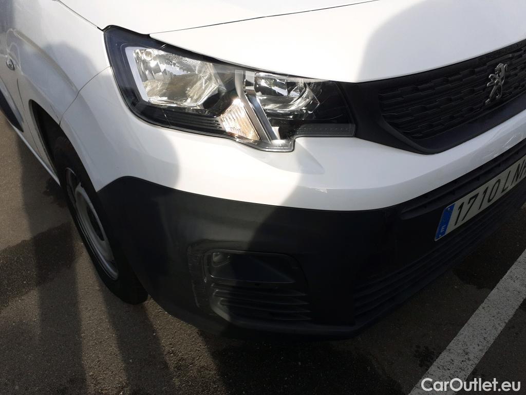 Peugeot  Partner PEUGEOT  / 2018 / 4P / furgón derivado de turismo Premium Standard 600kg BlueHDi 73kW #16